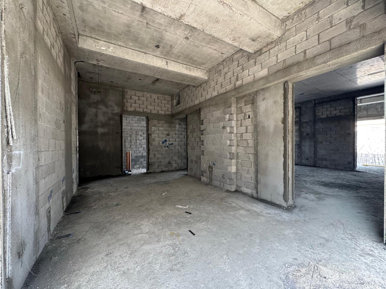 Blockwork interior walls and concrete slab ceiling
